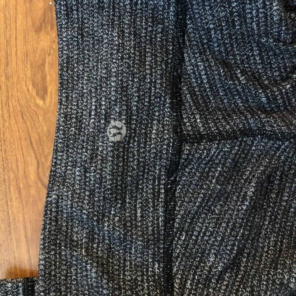 LULU LEMON LEGGINGS SIZE 2